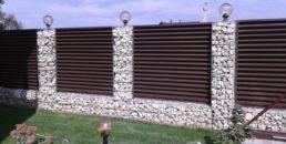 Паркан із габіонів – модульне рішення для огородження будівель!